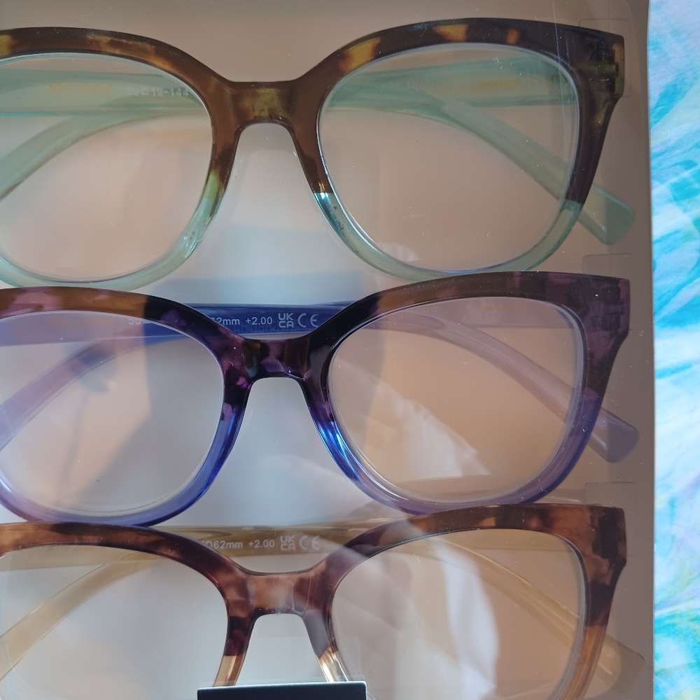 2.00, 2.50 3 pr Ombre Tortoise Shell Reading Glasses in box Betsey Johnson - Picture 2 of 9